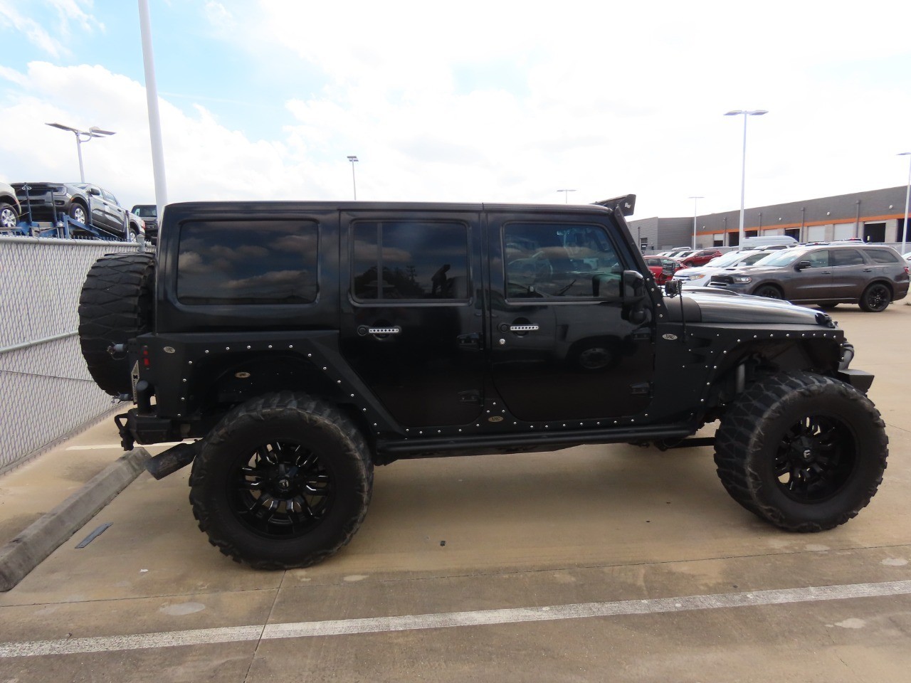 2015 Jeep Wrangler Unlimited Altitude - 9