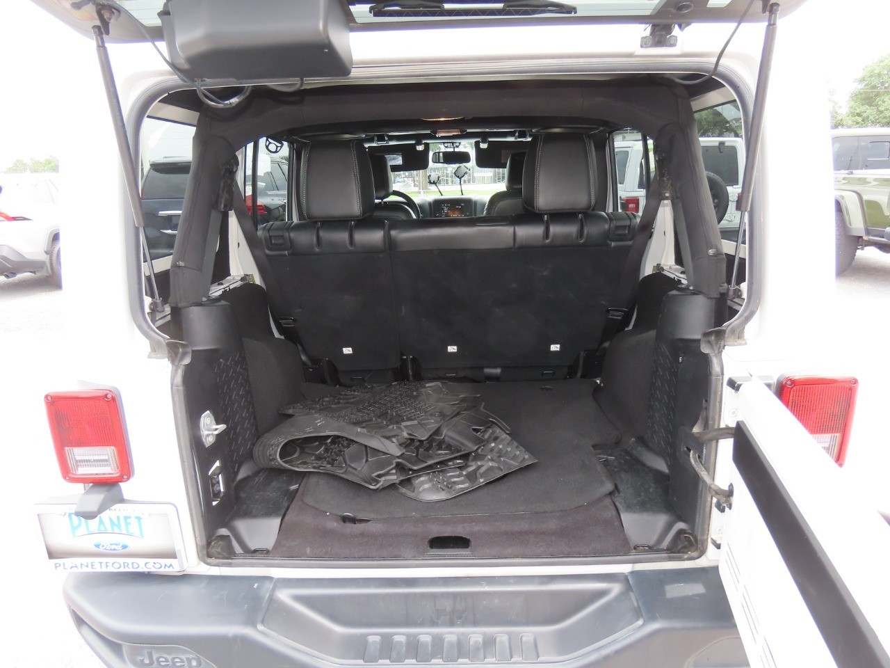 used 2016 Jeep Wrangler Unlimited car, priced at $19,999