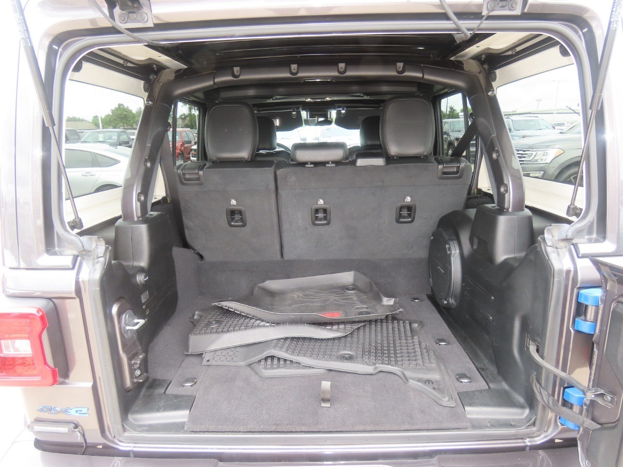 2021 Jeep Wrangler 4xe photo 14 of 32