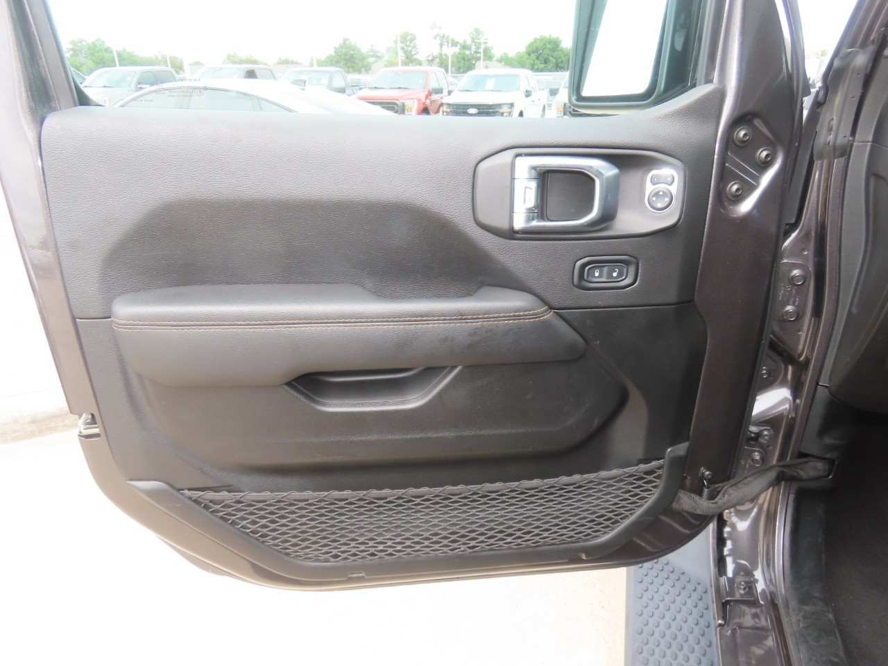 2021 Jeep Wrangler 4xe photo 24 of 32