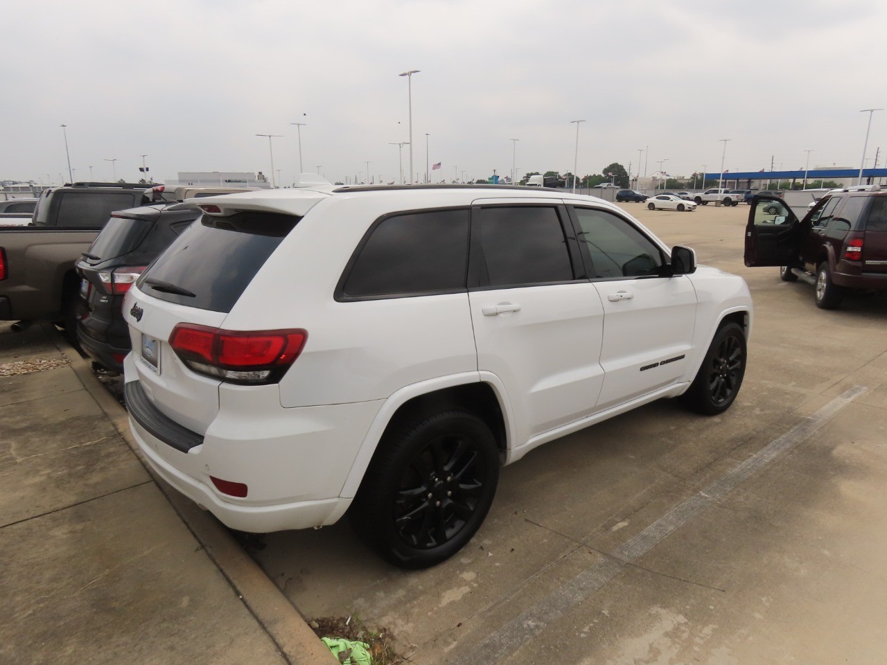 2019 Jeep Grand Cherokee Altitude - 8