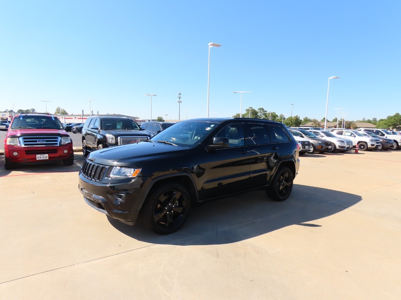 used 2015 Jeep Grand Cherokee car, priced at $10,999