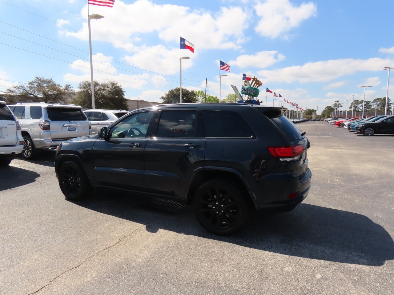 used 2018 Jeep Grand Cherokee car, priced at $13,999