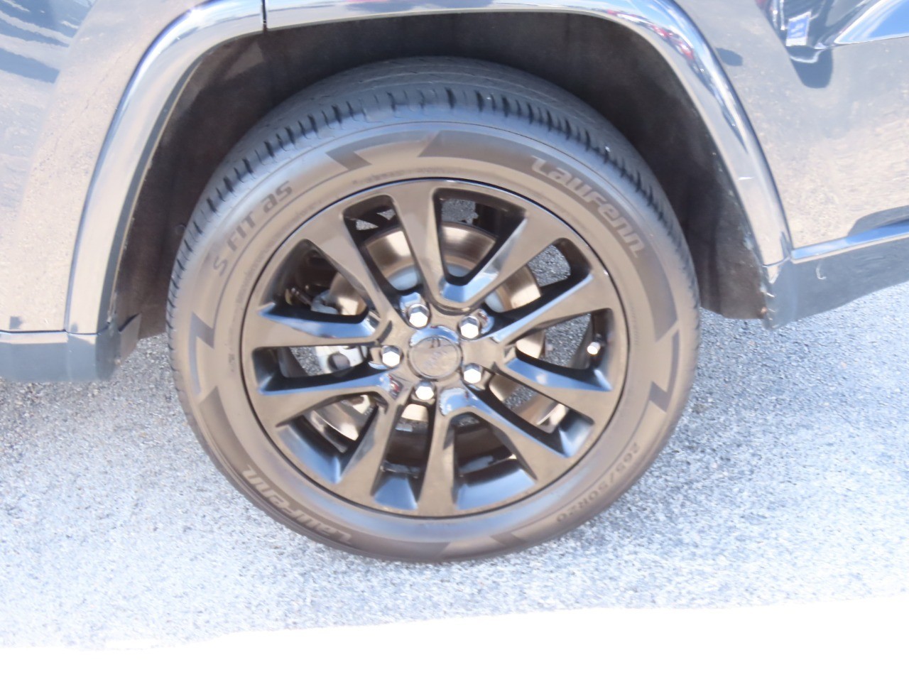 used 2018 Jeep Grand Cherokee car, priced at $13,999