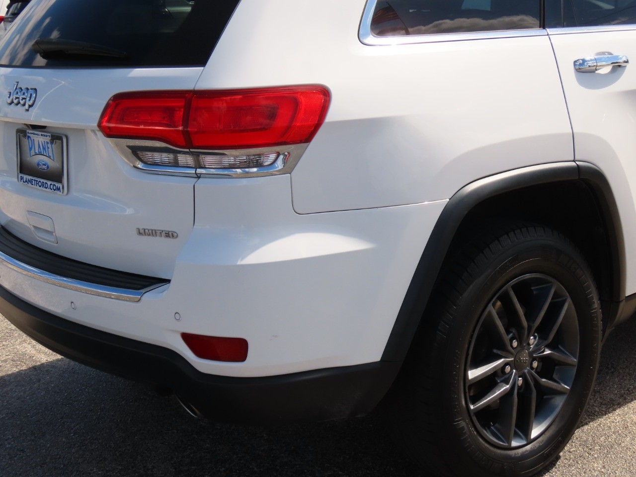 used 2018 Jeep Grand Cherokee car, priced at $8,999