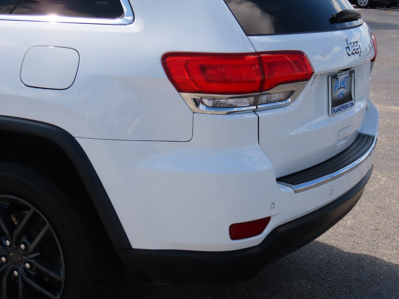 used 2018 Jeep Grand Cherokee car, priced at $8,999