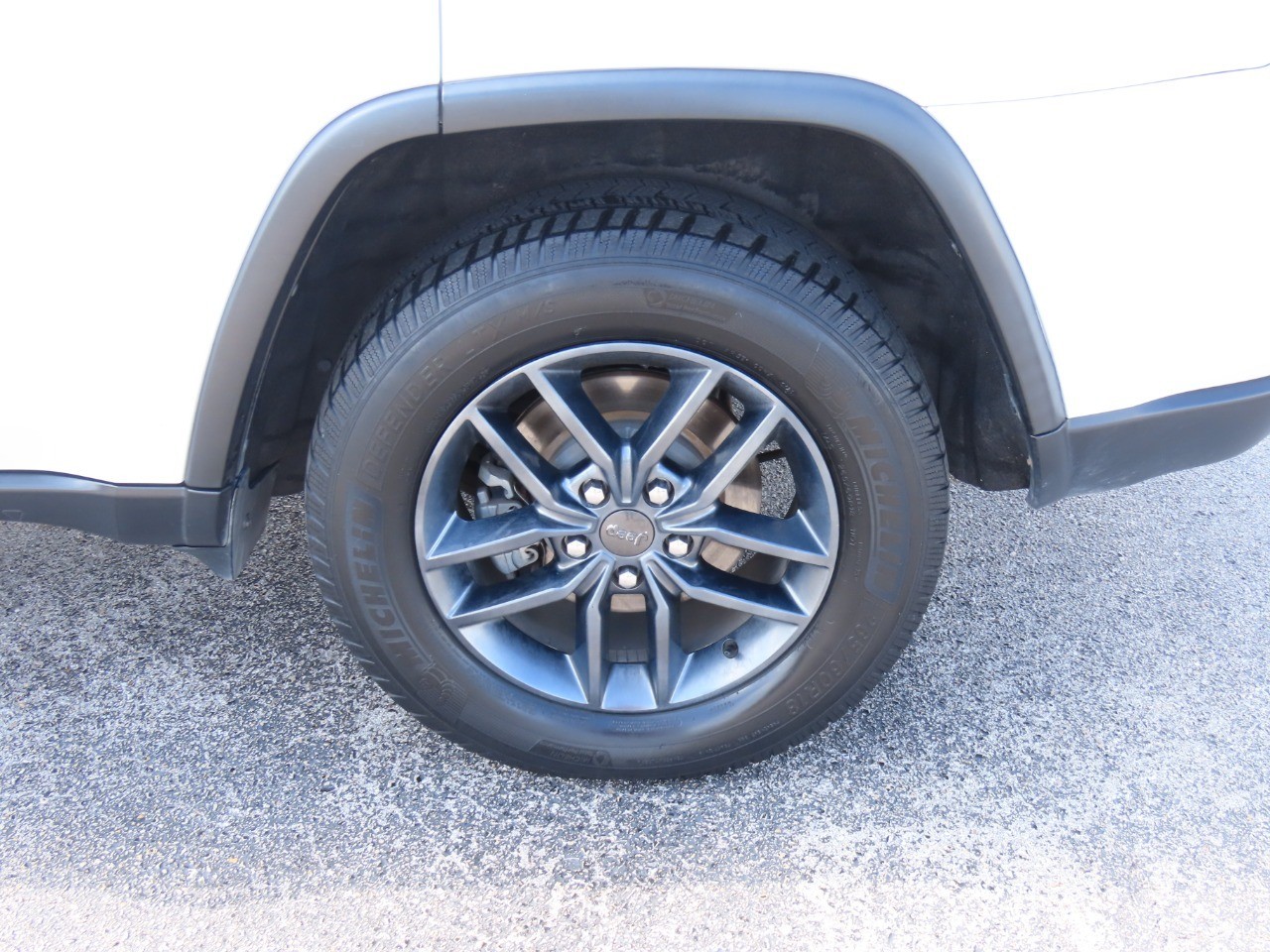 used 2018 Jeep Grand Cherokee car, priced at $8,999