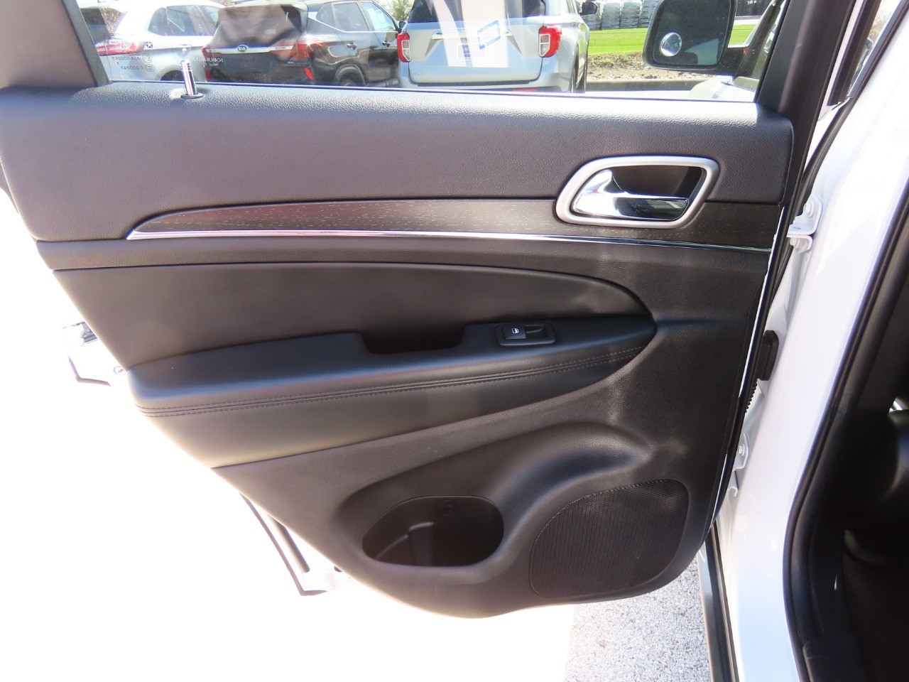 used 2018 Jeep Grand Cherokee car, priced at $8,999