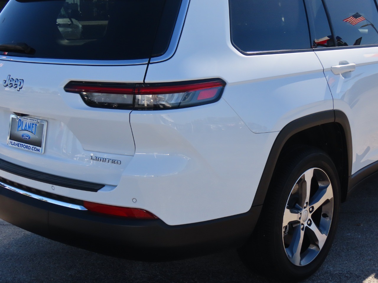 2024 Jeep Grand Cherokee L Limited Bright White Clearcoat at Planet Ford