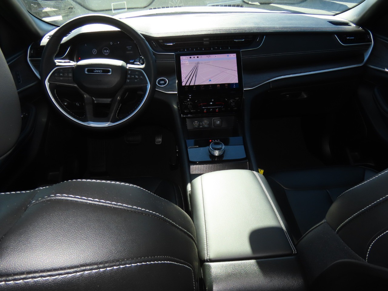 2024 Jeep Grand Cherokee L Limited Bright White Clearcoat at Planet Ford