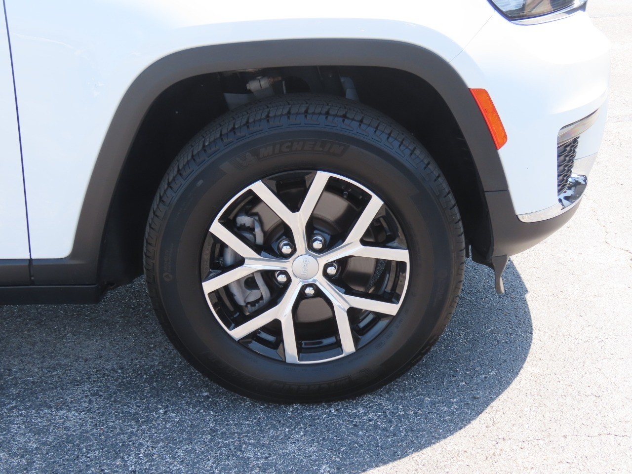 used 2024 Jeep Grand Cherokee L car, priced at $36,999