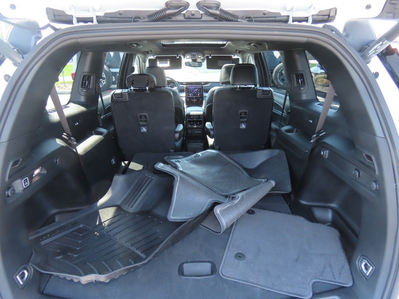 used 2024 Jeep Grand Cherokee L car, priced at $36,999