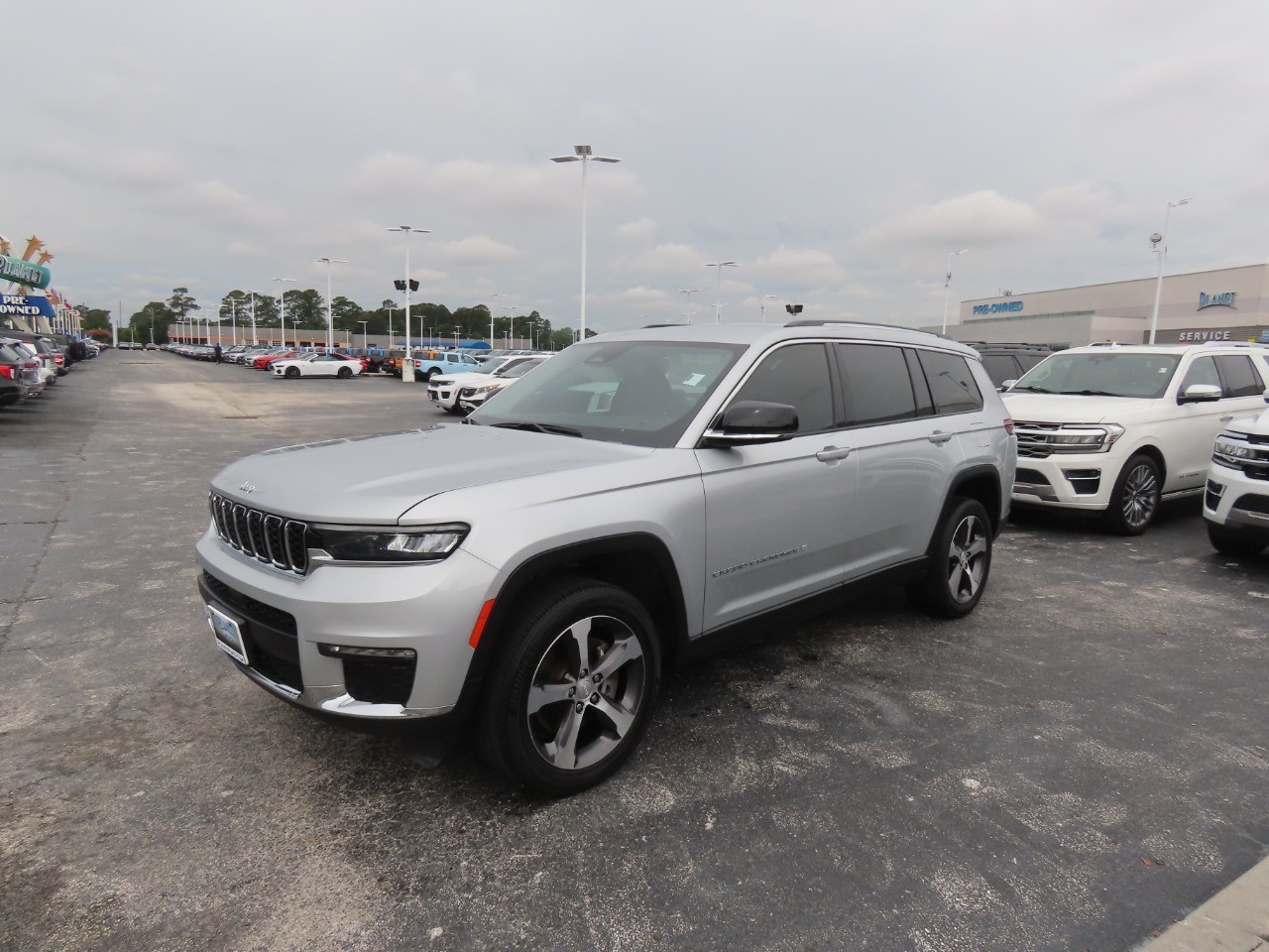 used 2023 Jeep Grand Cherokee L car, priced at $26,999