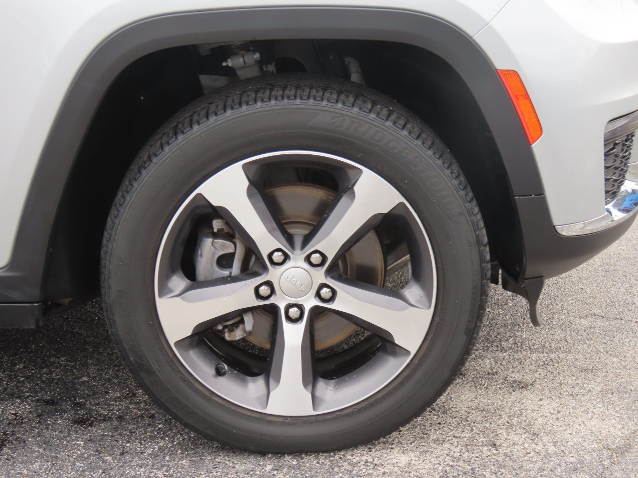 used 2023 Jeep Grand Cherokee L car, priced at $26,999