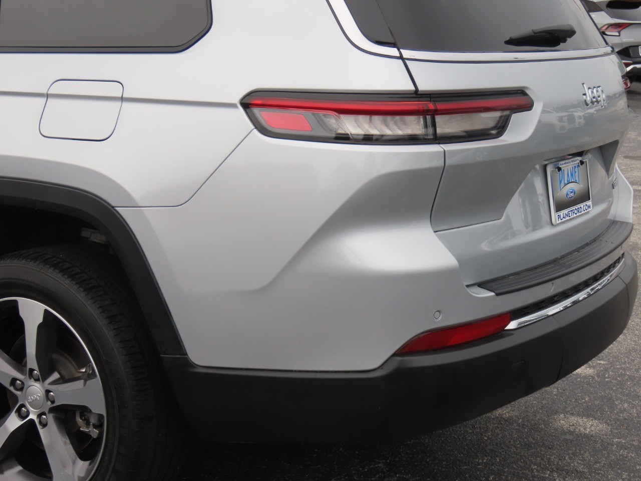 used 2023 Jeep Grand Cherokee L car, priced at $26,999
