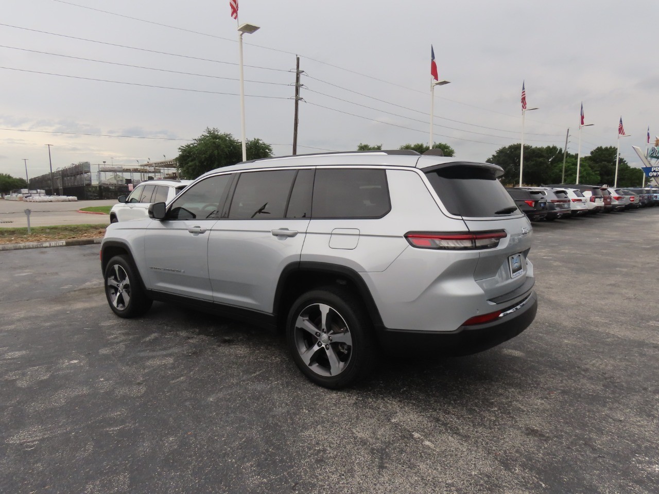 used 2023 Jeep Grand Cherokee L car, priced at $26,999