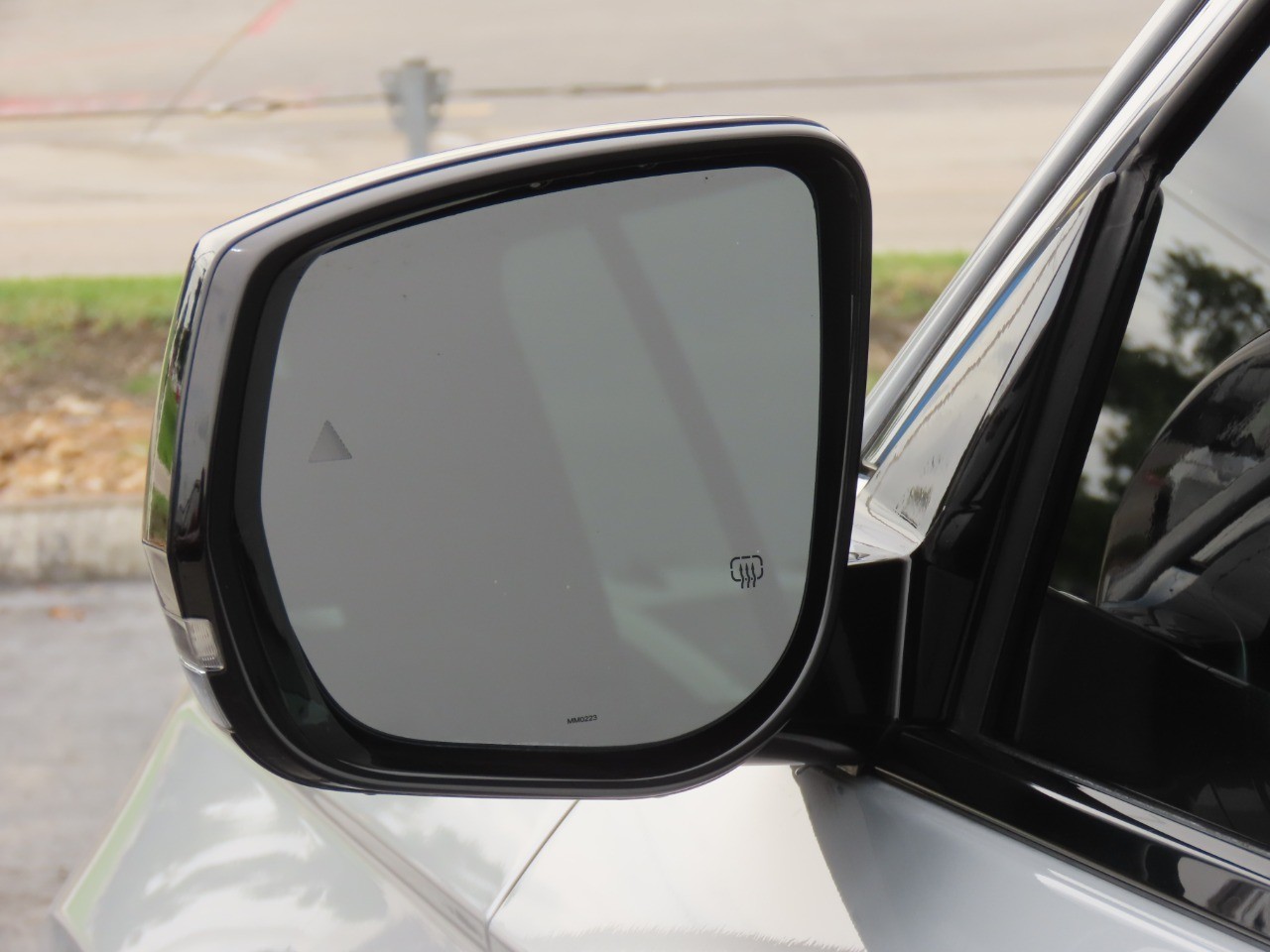 used 2023 Jeep Grand Cherokee L car, priced at $26,999