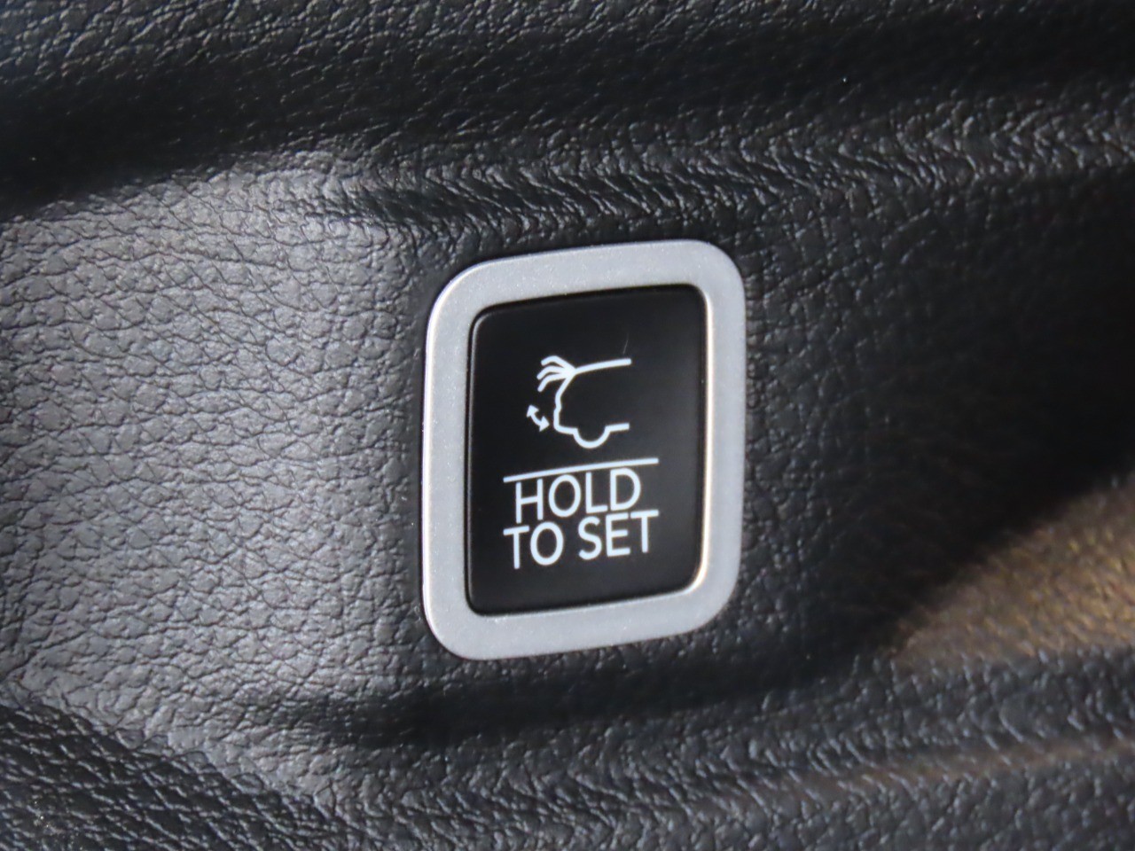 used 2022 Jeep Grand Cherokee L car, priced at $29,999