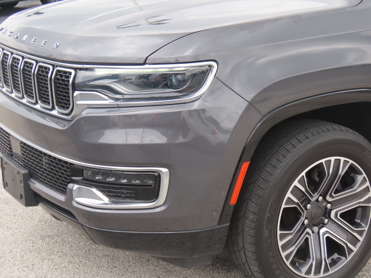 2024 Jeep Wagoneer - 2