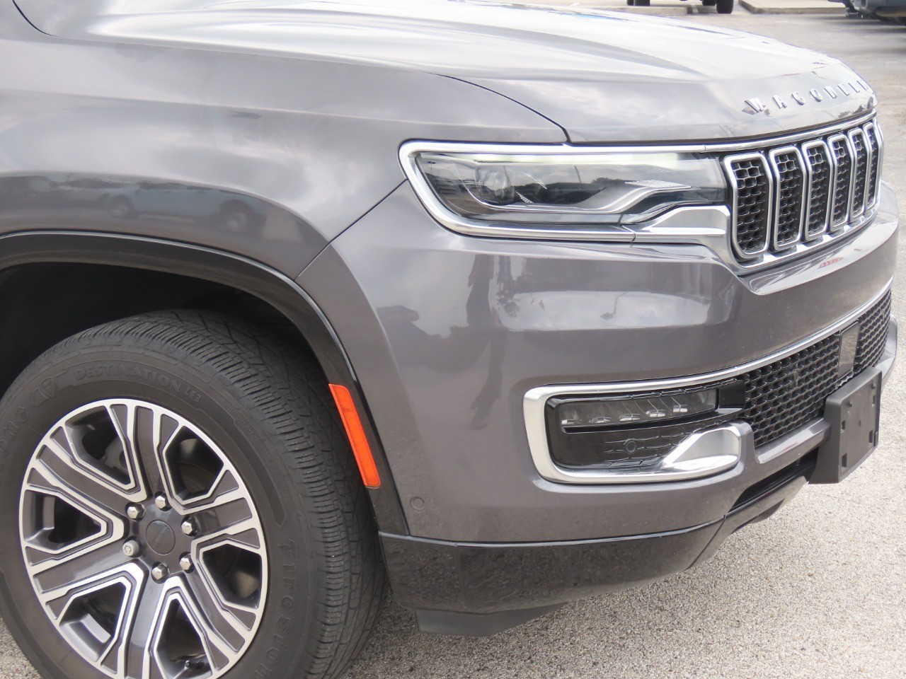 2024 Jeep Wagoneer - 5