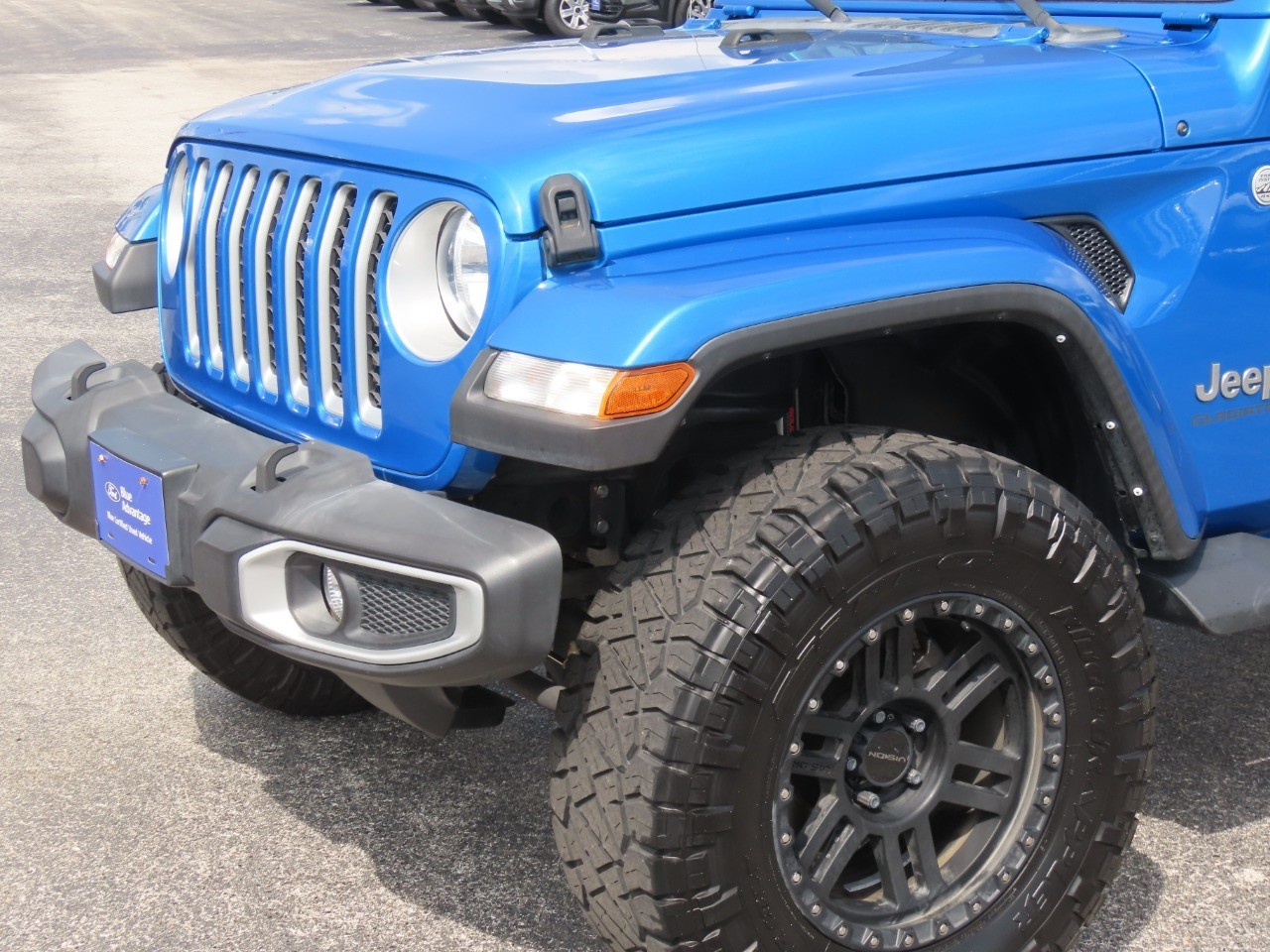 2022 Jeep Gladiator Overland - 2