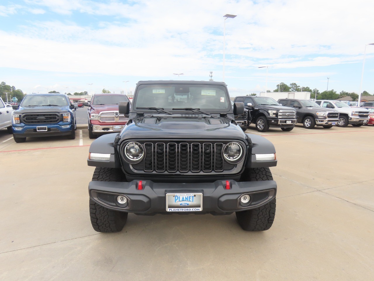 2024 Jeep Gladiator photo 5 of 32