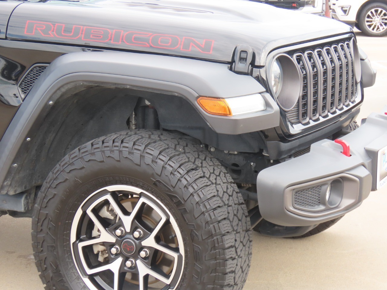 2024 Jeep Gladiator photo 6 of 32