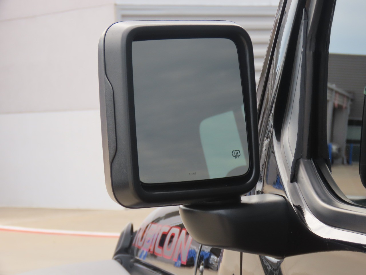 2024 Jeep Gladiator photo 18 of 32