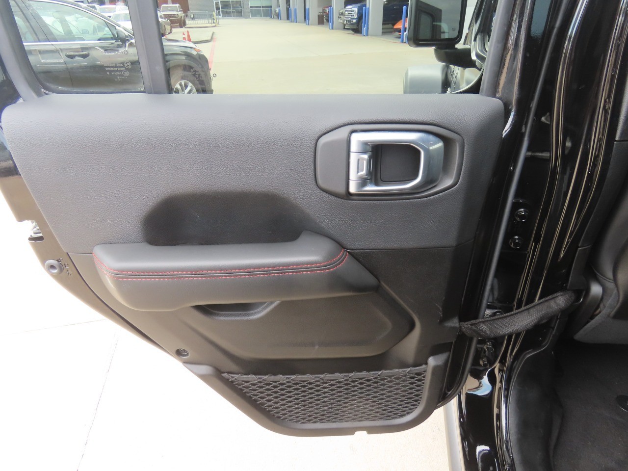 2024 Jeep Gladiator photo 19 of 32