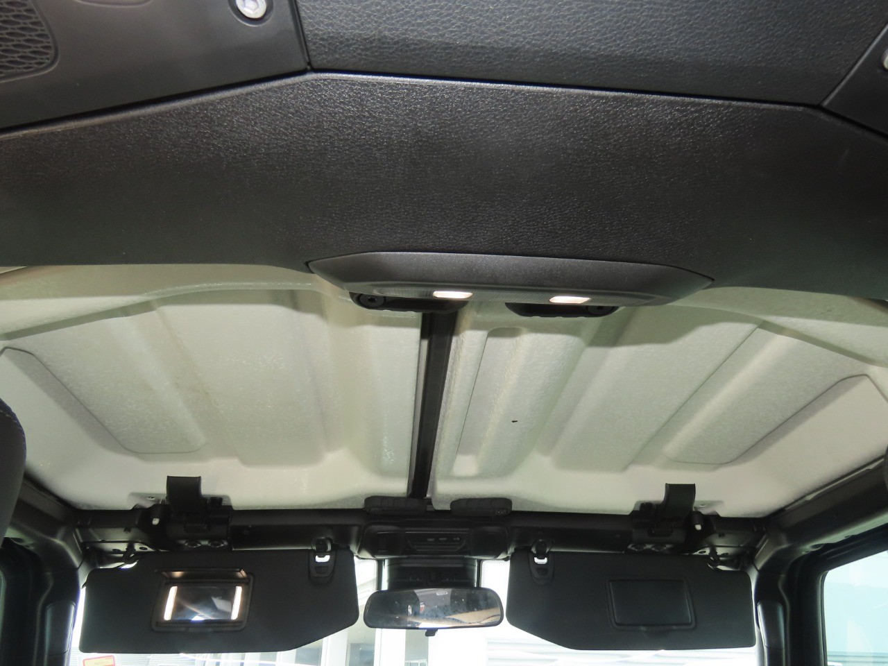 2024 Jeep Gladiator photo 22 of 32