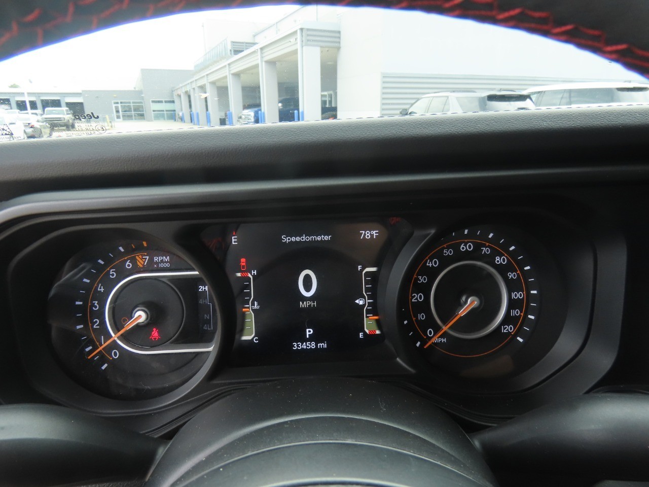 2024 Jeep Gladiator photo 28 of 32