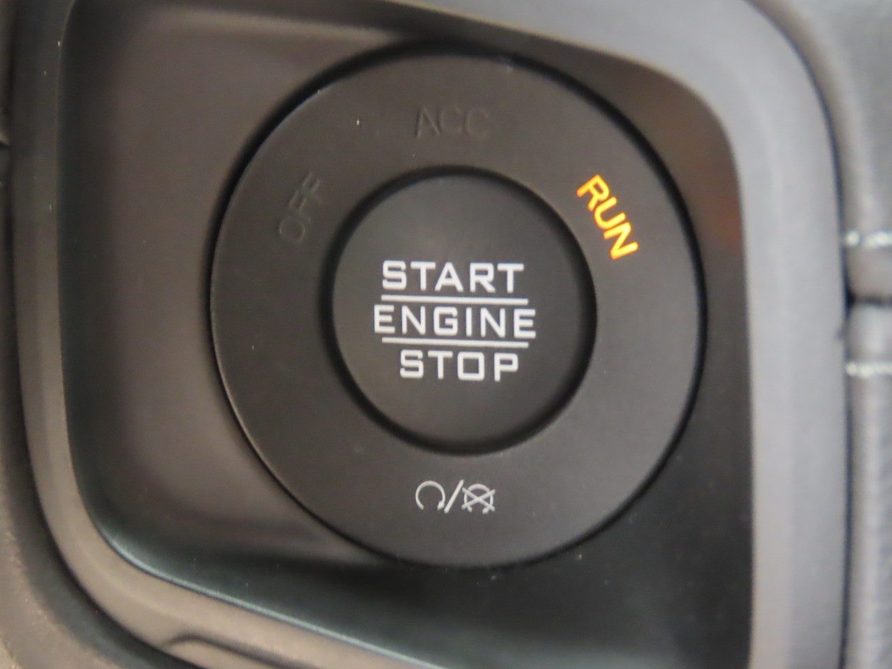 2024 Jeep Gladiator photo 29 of 32