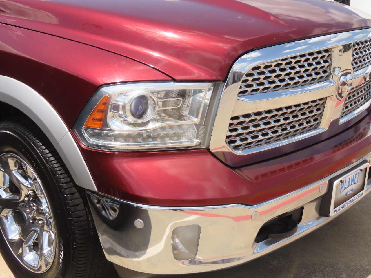 2016 Ram 1500 Laramie - 5