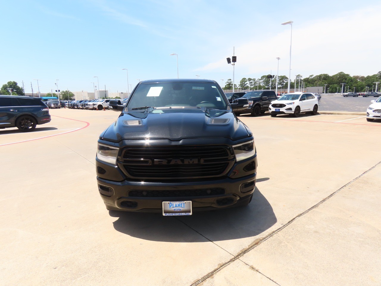 2019 RAM 1500 Laramie 4x2 Crew Cab 5'7 Box photo