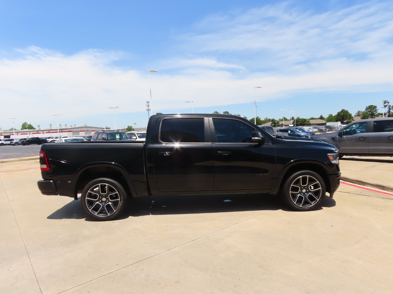 2019 RAM 1500 Laramie 4x2 Crew Cab 5'7 Box photo