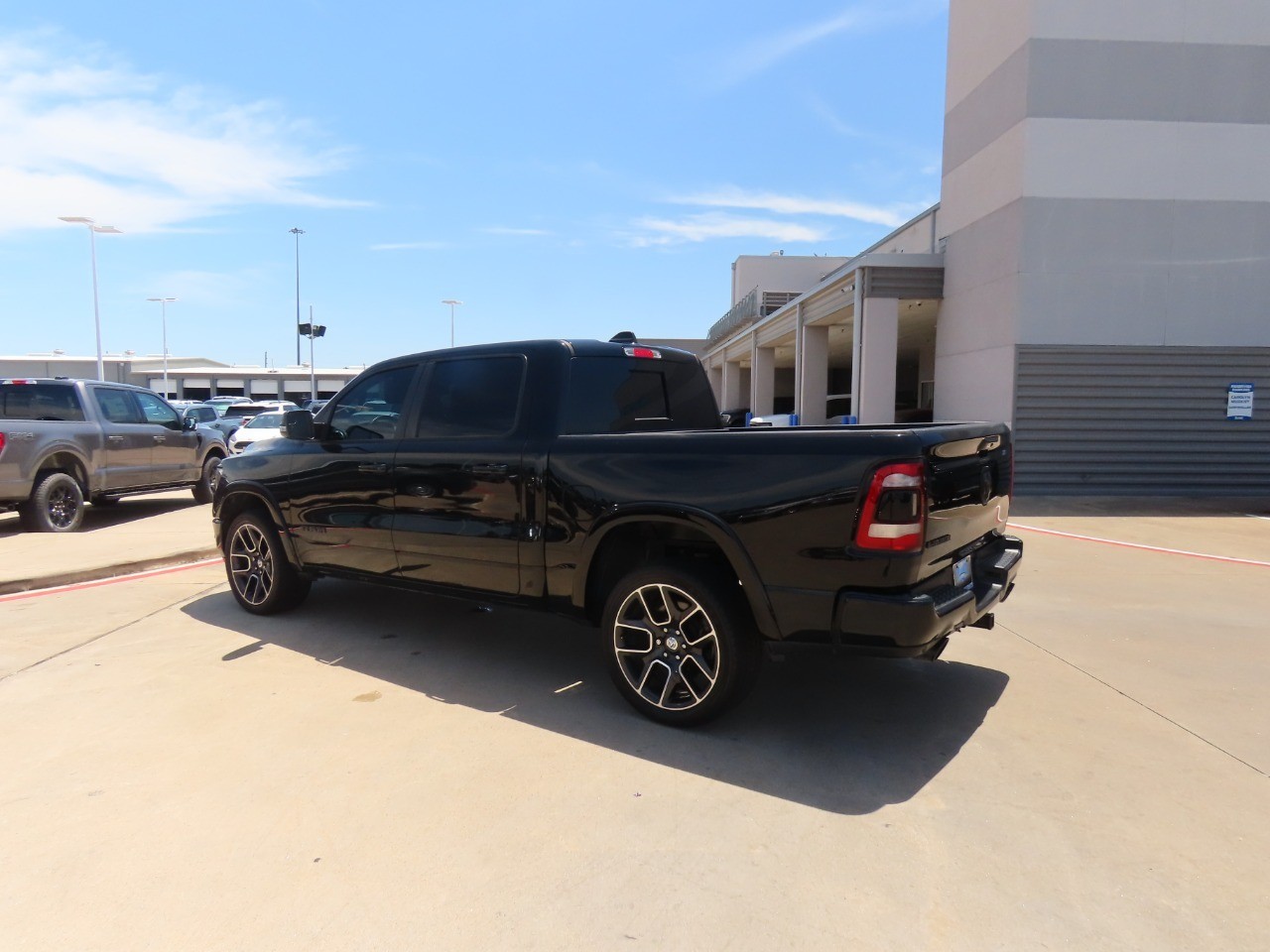 2019 RAM 1500 Laramie 4x2 Crew Cab 5'7 Box photo