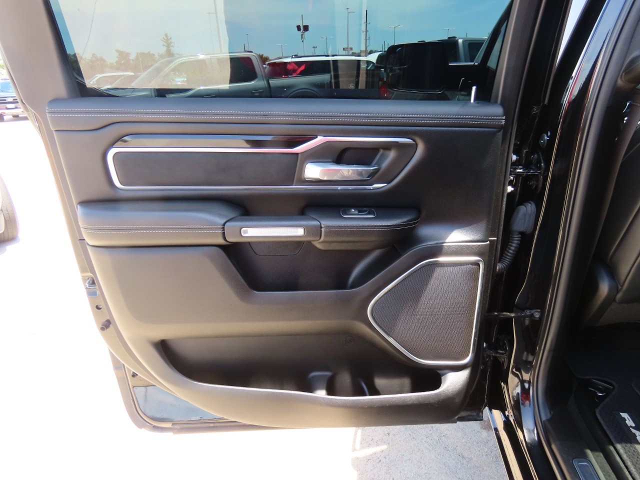 2019 RAM 1500 Laramie 4x2 Crew Cab 5'7 Box photo