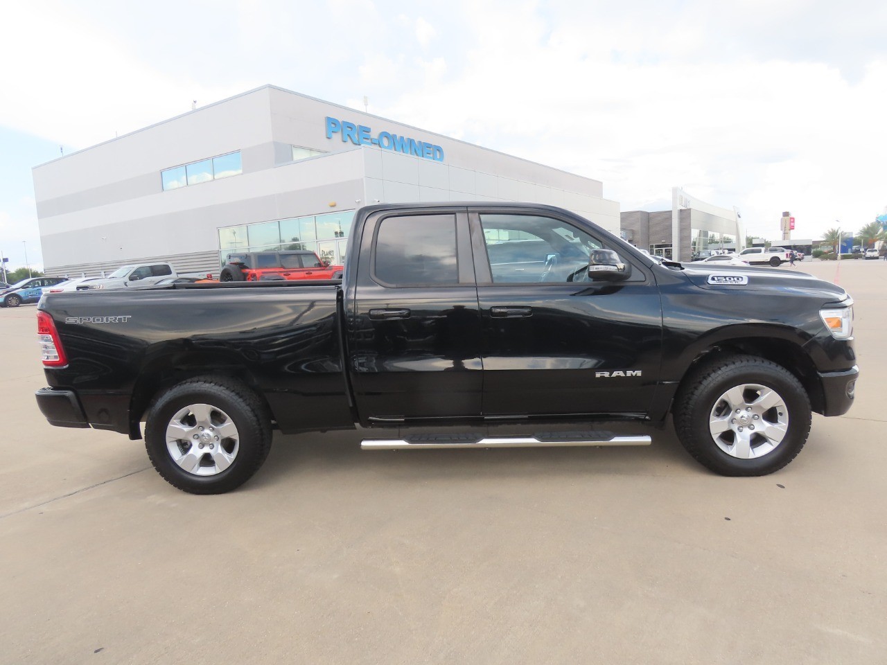 2021 Ram 1500 photo 10 of 32