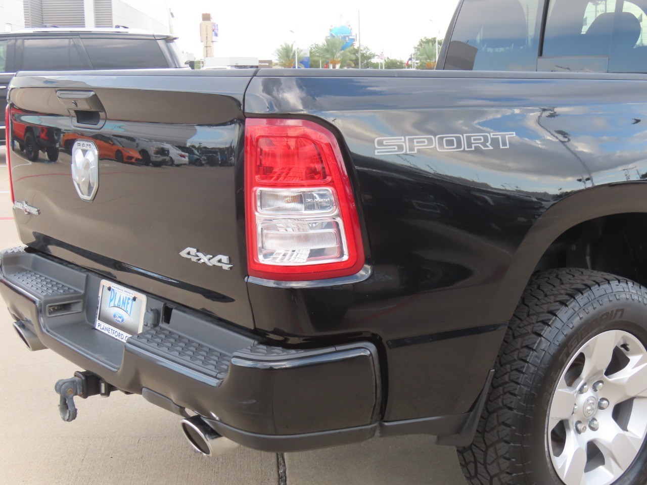 2021 Ram 1500 photo 12 of 32