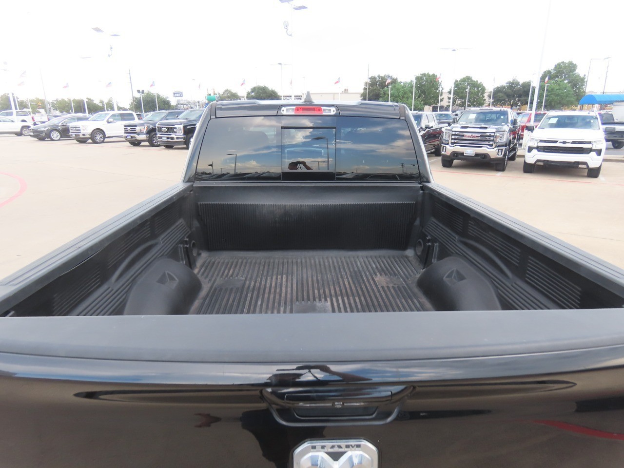 2021 Ram 1500 photo 14 of 32