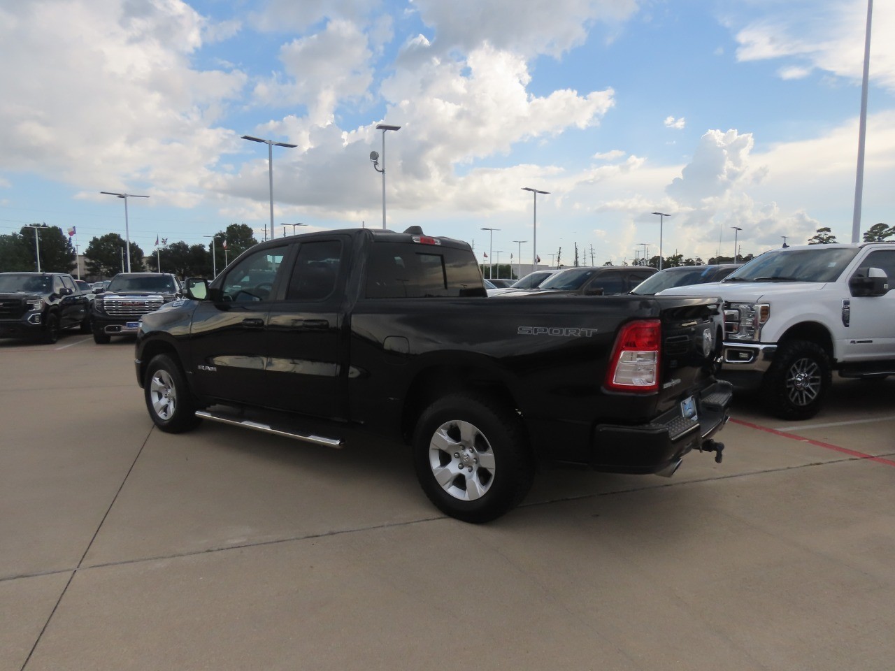 2021 Ram 1500 photo 16 of 32