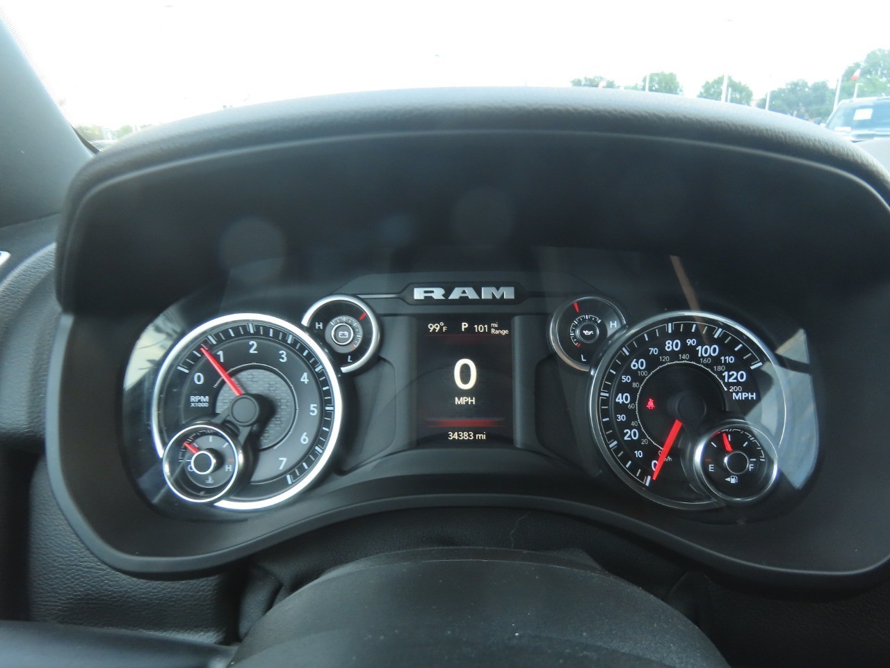 2021 Ram 1500 photo 28 of 32