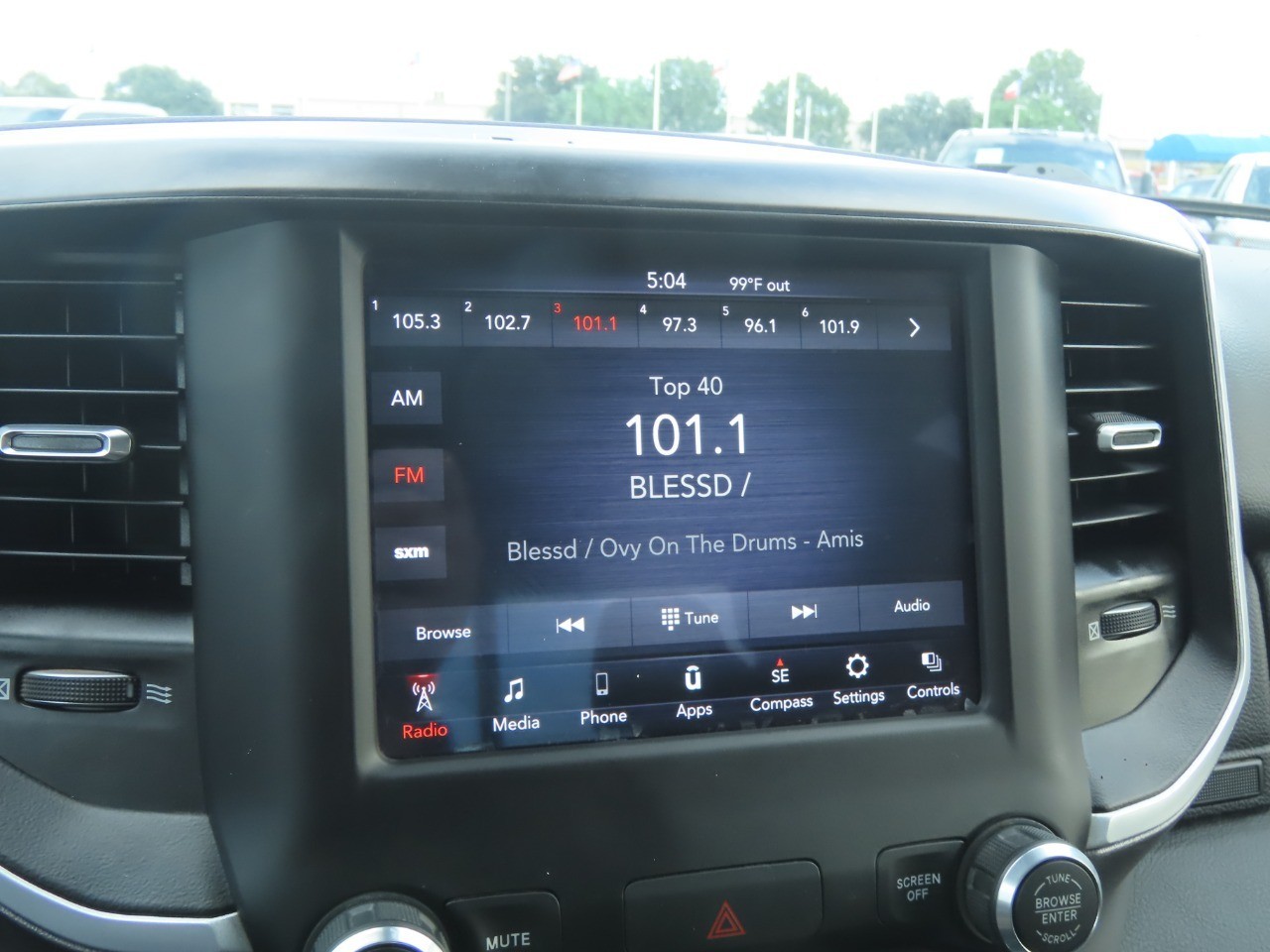 2021 Ram 1500 photo 30 of 32