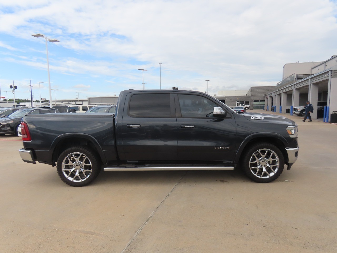 2020 Ram 1500 Laramie - 9