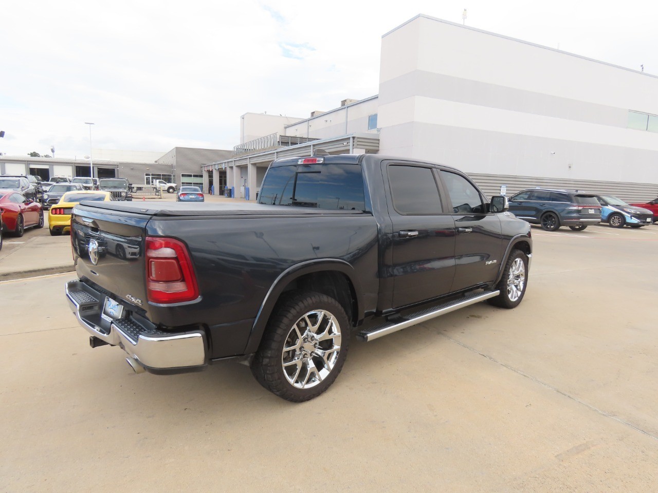 2020 Ram 1500 Laramie - 10