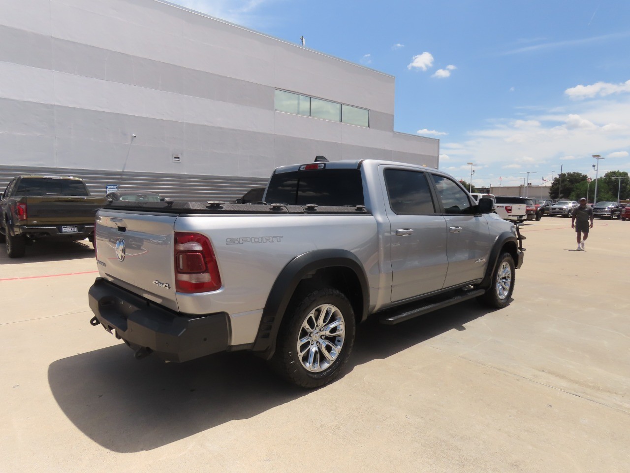 2023 Ram 1500 Laramie - 10