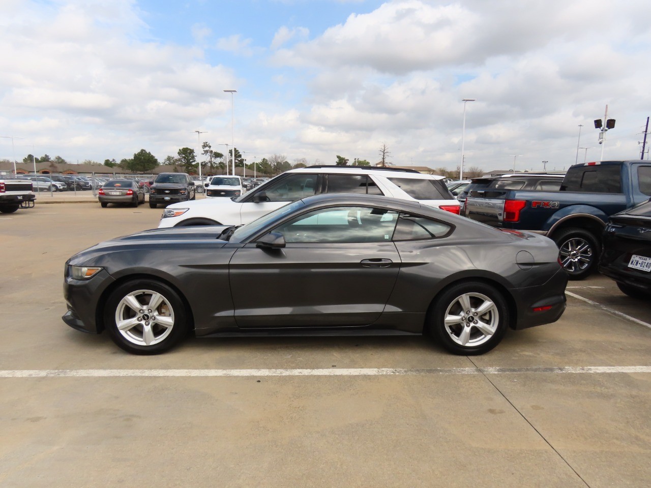 used 2016 Ford Mustang car