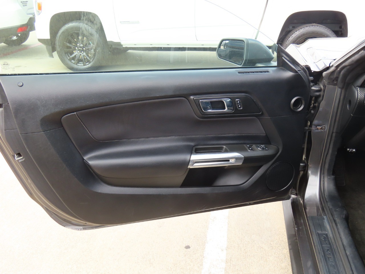 used 2016 Ford Mustang car