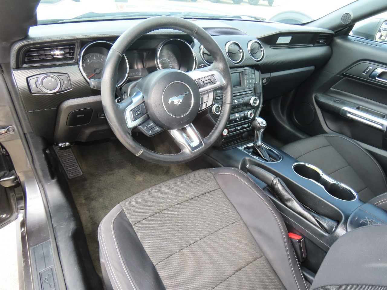 used 2016 Ford Mustang car