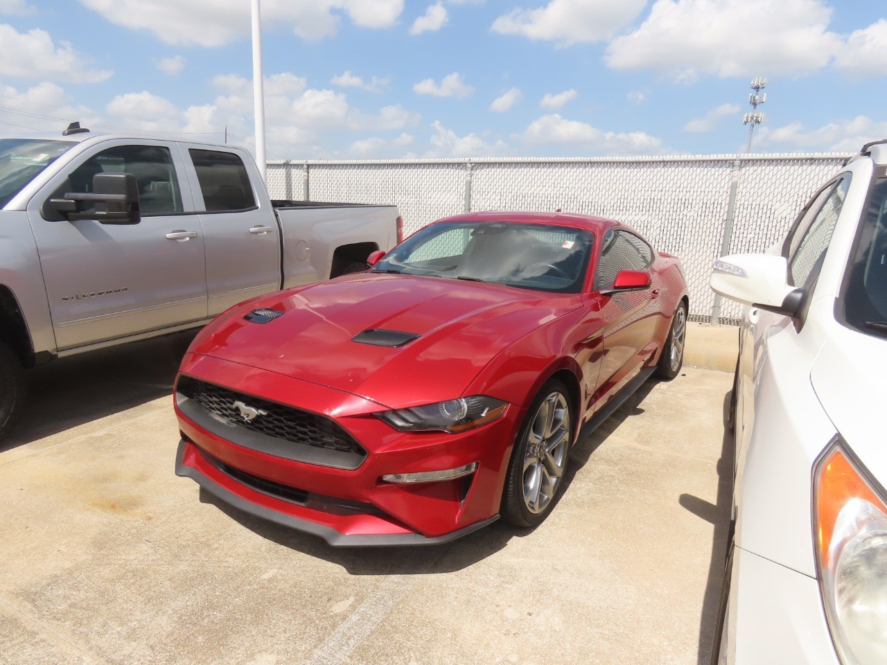 2020 Ford Mustang photo 2 of 19